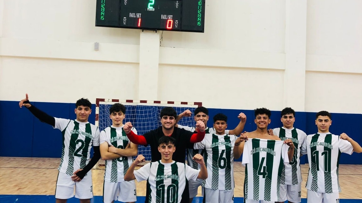 FUTBOL TAKIMIMIZ FUTSAL TURNUVASINDA DOLUDİZGİN GİDİYOR.